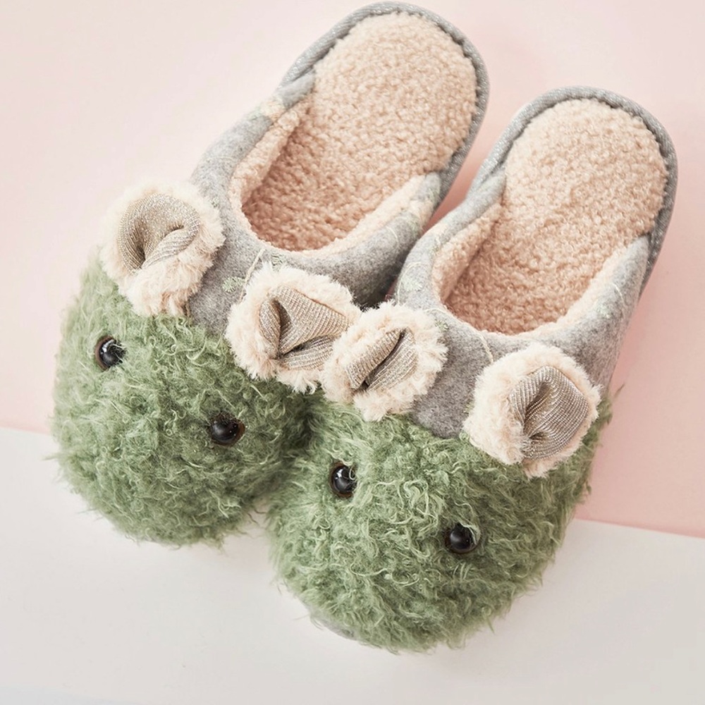 Dudu Town Mouse Sherpa Slippers. New In Plastic.